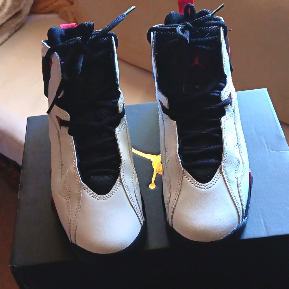 JORDAN FLIGHT RETRO SNEAKERS VERY VERY EXCELLENT CONDITION
